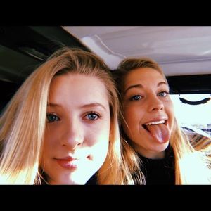 Meet your Posher, Brooke